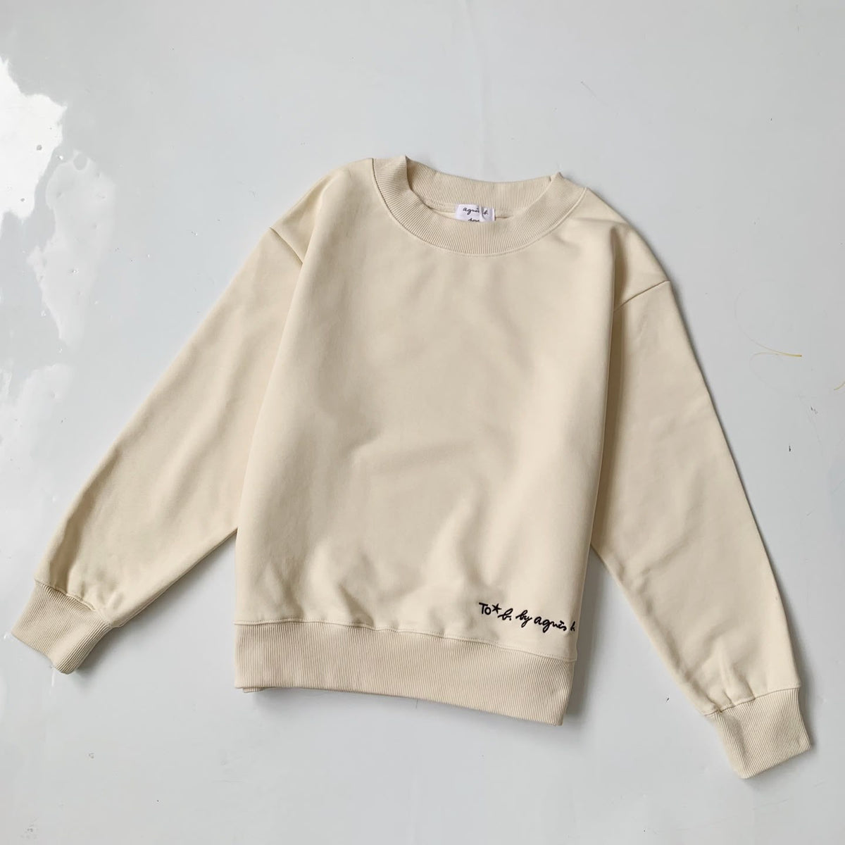 [限時預購] ️2026年秋季新品✨agnes b.下擺刺繡寬領純色圓領衛衣