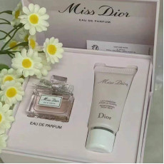 [限時預購] Miss Dior 書仔套裝EDP 5ml + body milk 20ml